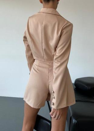 Брючный классический костюм с юбкой шортами🔥
укороченный пиджак + юбка-шорты7 фото