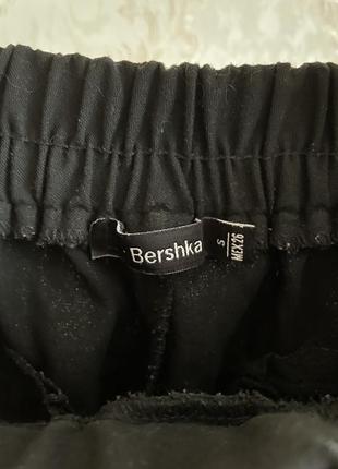 Стильные брюки от bershka, р. s4 фото