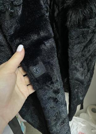 Безрукавка из искусственного меха