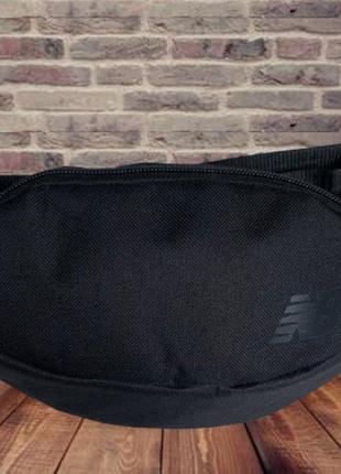 Чоловіча сумка на пояс текстильна спортивна нагрудна сумка чорна