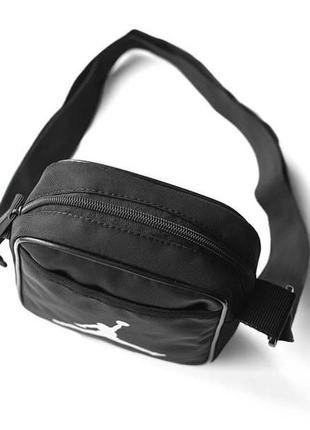 Чоловіча сумка месенджер jordan casual чорна спортивна барсетка через текстильне плече7 фото