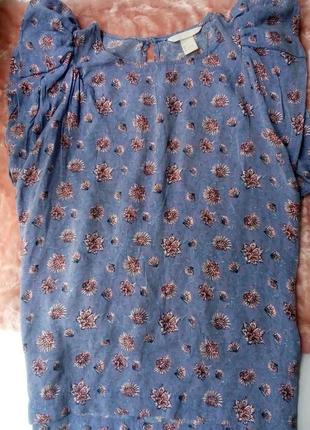 Топ блузка с рюшами оборками на плечах в цветочный принт5 фото