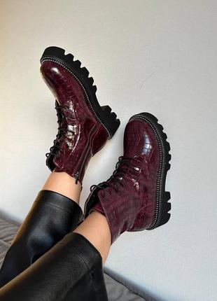 Python boots burgundy5 фото