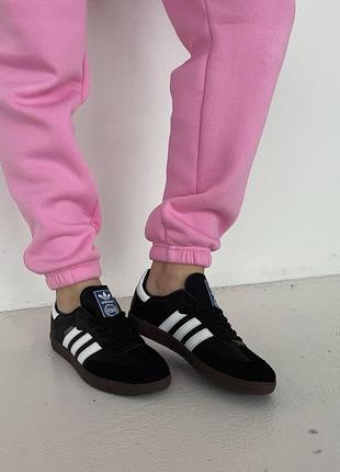 Женские кожаные кроссовки adidas samba black white адидас самба хит продажа премиум4 фото