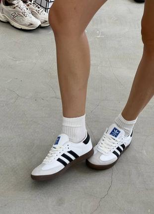 Женские кожаные кроссовки adidas samba black white адидас самба хит продажа премиум6 фото