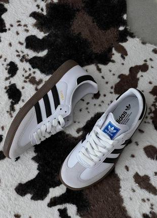 Женские кожаные кроссовки adidas samba black white адидас самба хит продажа премиум10 фото