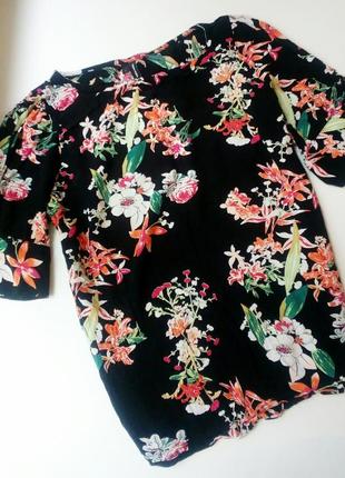 Топ блузка в цветочный тропический принт с рукавами фонариками на пуговицах