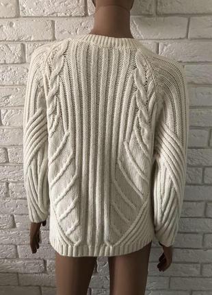 Шикарный и модный свитер фирмы ted baker, очень стильный дизайн, тренд в этом году, качественная и приятная ткань на ощупь2 фото