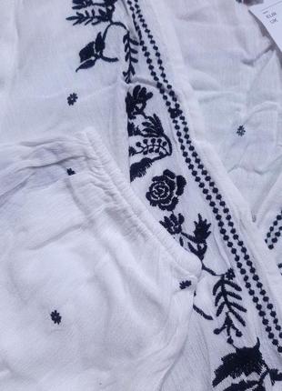 H&amp;m красивая молочная блуза с контрастной вышивкой7 фото