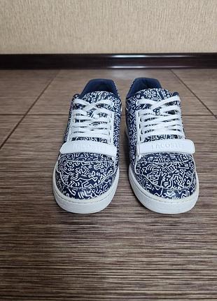 Женские кожаные кроссовки lacoste missource в коллаборации с keith haring, оригинал2 фото