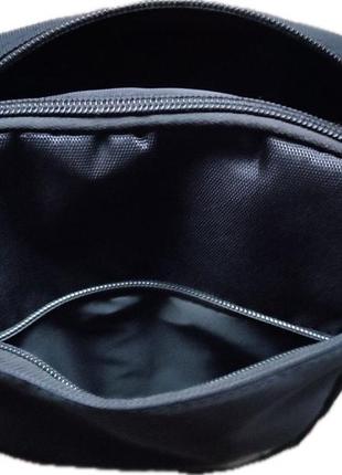 Чоловіча спортивна сумка через плече чорна5 фото