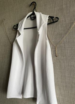 Базовый пиджак xs/s безрукавка белый женский жакет удлиненный пиджак накидка плащ безрукавка2 фото