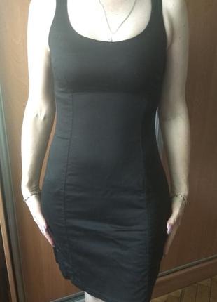 Маленькое черное платье