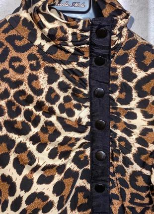 Платье леопардовое на кнопках