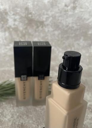 Givenchy prisme libre skin-caring matte тональна основа2 фото