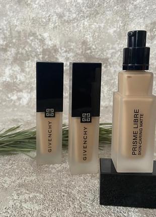 Givenchy prisme libre skin-caring matte тональна основа4 фото