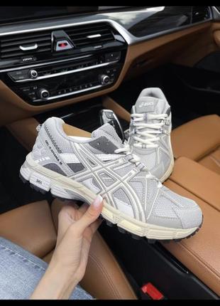 zapatillas de running ASICS ritmo medio pie plano