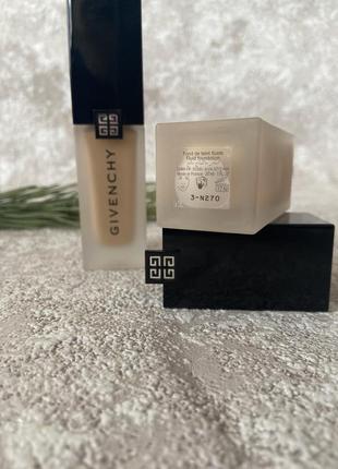 Матувальна тональна основа givenchy prisme libre skin-caring matte4 фото