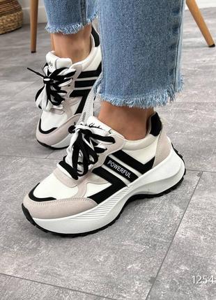 Кроссовки на объемной подошве