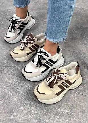 Кроссовки на объемной подошве