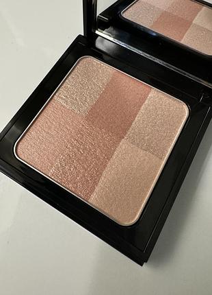 Многофункциональная пудра bobbi brown brightening brick, pink, 6.6 г