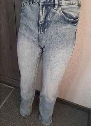 Стильные джинсы очень красивый цвет прямые2 фото