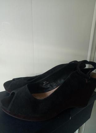 Босоножки оригинальные фирменные