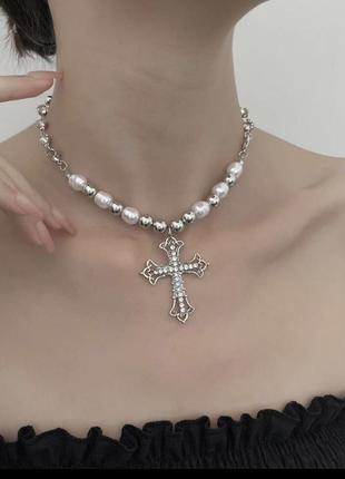 Ожерелье колье чокер цепочка с жемчугом с крестиком