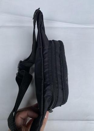 Чоловіча бананка текстильна спортивна нагрудна сумка чорна9 фото