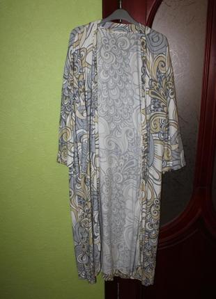 Эффектный вискозный женский халат, аверсайз