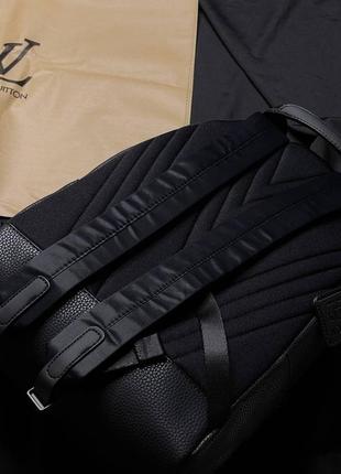 Шкіряний рюкзак луї вітон чорна міська сумка louis vuitton брендовий рюкзак унісекс рюкзак ручної поклажі формату а43 фото