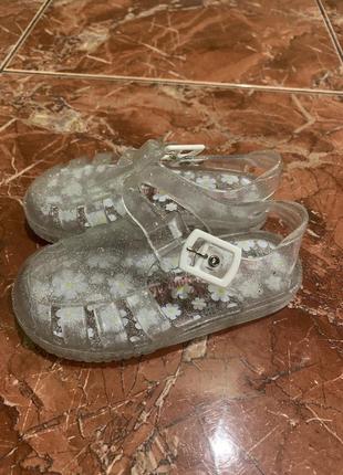 Аквашузы 23 р