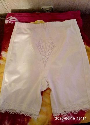 Коригувальна білизна,стягуючі шорти..