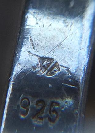 Дизайнерская серебряная кольца с эффектным янтарьком-вантарь2 фото