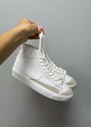 Найк блейзер мід 77 вінтаж nike Da5380-102 blazer mid '77 vintage 'full white'