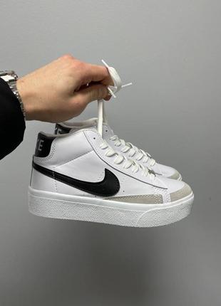 Найк блейзер мин платиорм nike blazer mid platform 'white black'