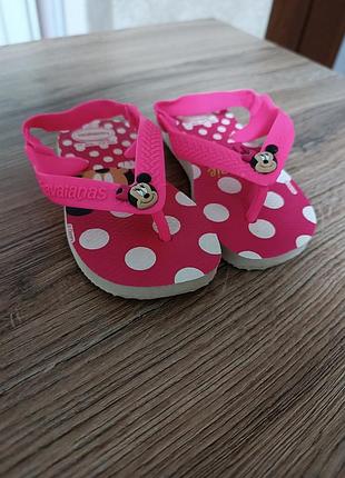 Очень милые тапочки для девочки