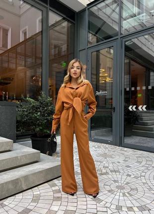 Жіночий трендовий костюм
