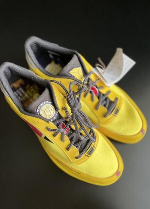 Кроссовки reebok power rangers club c mens shoes yellow