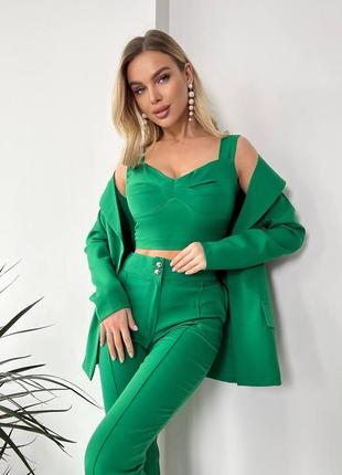 Костюм тройка 
материал: костюмная ткань
размеры: 42-44; 44-46; 46-48