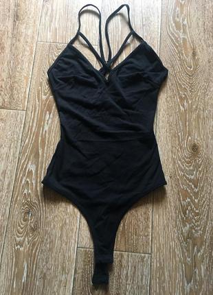 Натуральное боди с портупеями