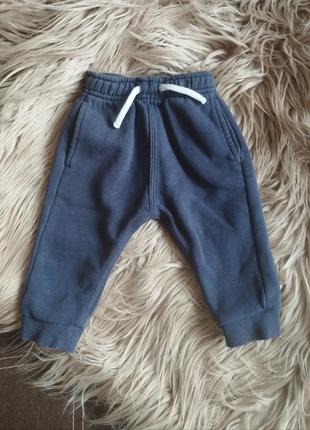 Спортивные штаны - джогеры на флисе с карманами nutmeg (3-6 мес.)