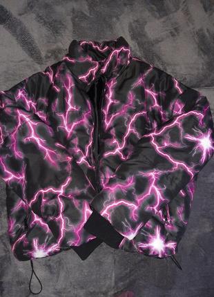Курточка с молниями