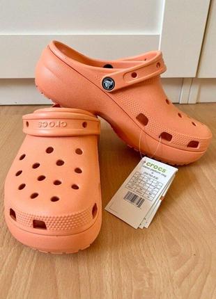 Крокс классик клог платформа оранжевые папайя клог crocs classic clog platform papaya