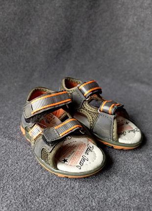 Дитячі босоніжки 20 розмір.