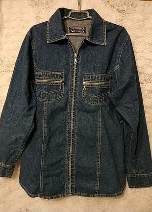 Рубашка джинсова .