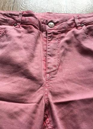 Розовые джинсы