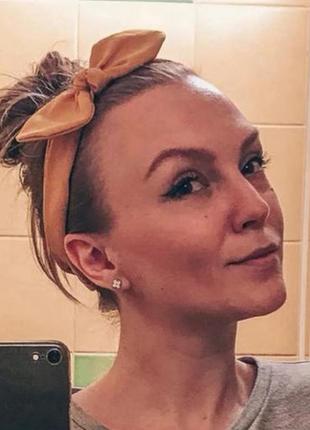 Повязка солоха для волос клетчатая красная с бантиком