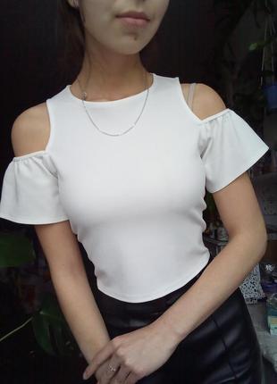 Біла блузка кроп топ, укорочена блузка з відкритими плечима, блузка топік, блуза-топ