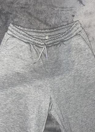 Жіночі спортивні штани